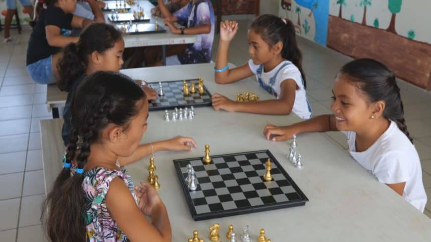 , Les élèves de Tiputa s&rsquo;éveillent aux échecs