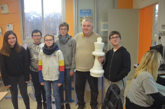 , Le collège fabrique des champions d’échecs